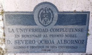 Monumento a Severo Ochoa en UCM